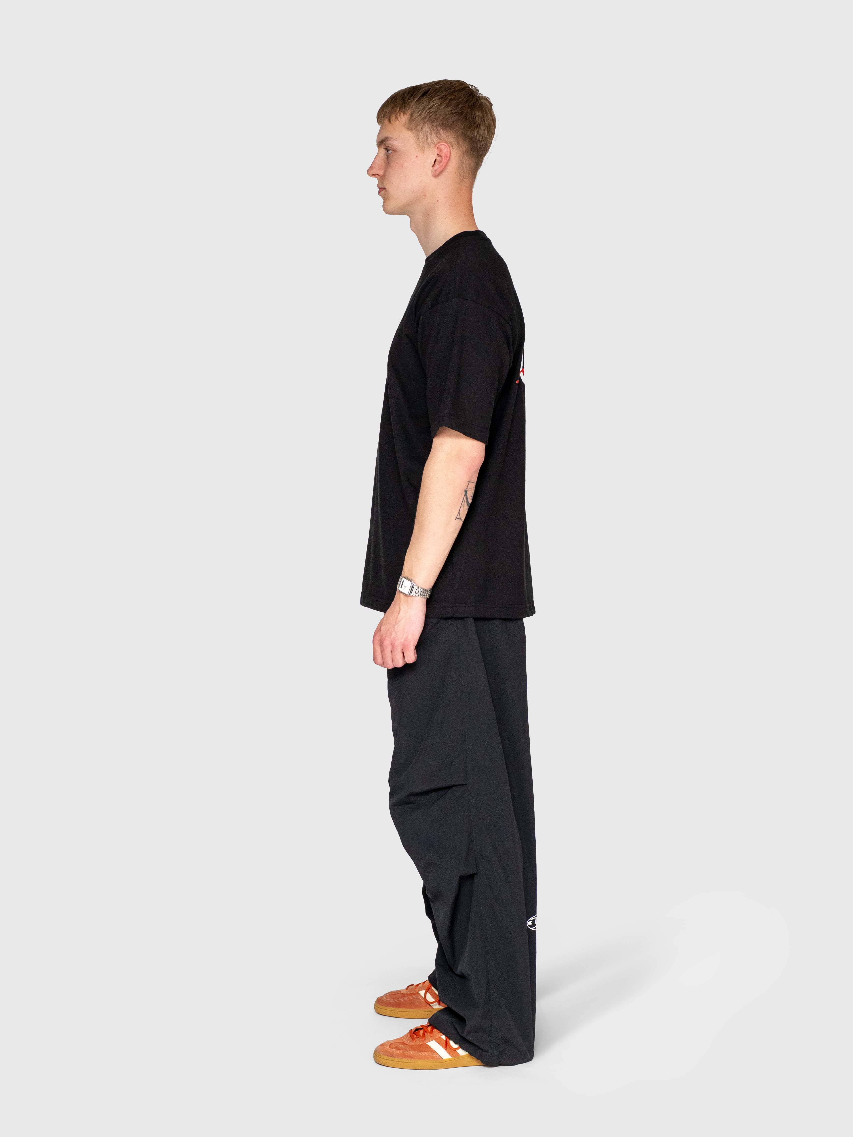 Over box tee - Black/Red