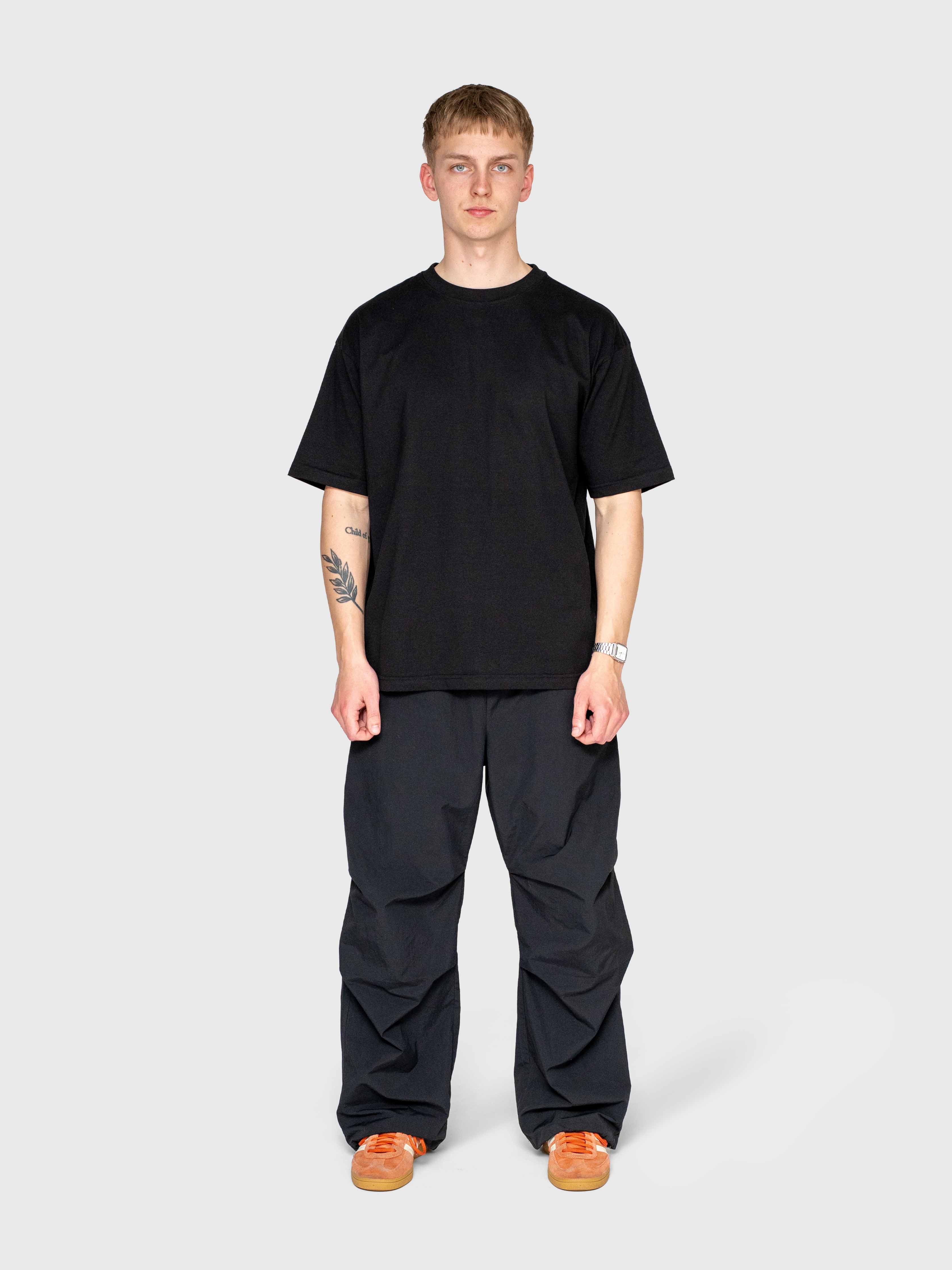 Over box tee - Black/Red